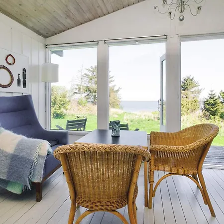 Seaside Serenity At Lumsas Retreat-by Traum Ebbelokke